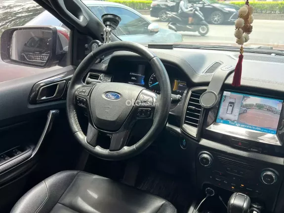 Ford Everest Titanium 2.0 AT 4x2 2021 - Mẫu SUV 7 chỗ gầm cao, cực đẹp