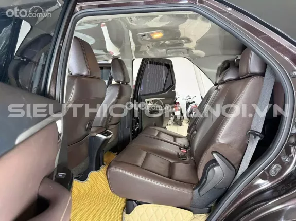 Toyota Fortuner 2.7 V 4X2 AT 2016 - Xe zin nguyên bản theo hãng