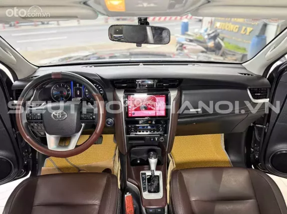 Toyota Fortuner 2.7 V 4X2 AT 2016 - Xe zin nguyên bản theo hãng