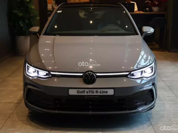 Volkswagen Golf 2026 - Khuyến mãi tháng 5/2026 phiên bản Golf 1.5 r-line 1 năm bảo hiểm + 2 năm bảo dưỡng + dán phim