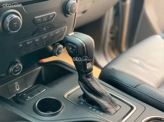 Ford Everest Titanium 2.0 AT 4x2 2018 - Xe zin không lỗi bản cao cấp Titanium full options