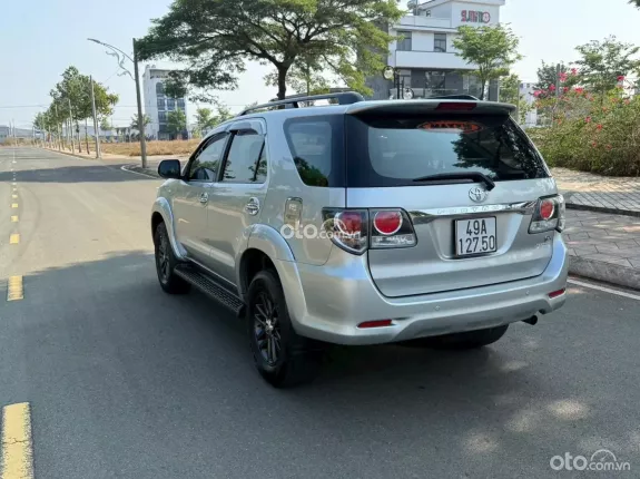Toyota Fortuner 2.4 MT 4x2 2016 - Xe số sàn máy dầu huyền thoại phom lỗ mũi