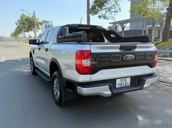 Ford Ranger XLS 2.0L 4x2 AT 2023 - Xe zin, ít tải nặng, ngoại hình hầm hố, động cơ 2.0L Turbo mạnh mẽ và khung gầm lớn