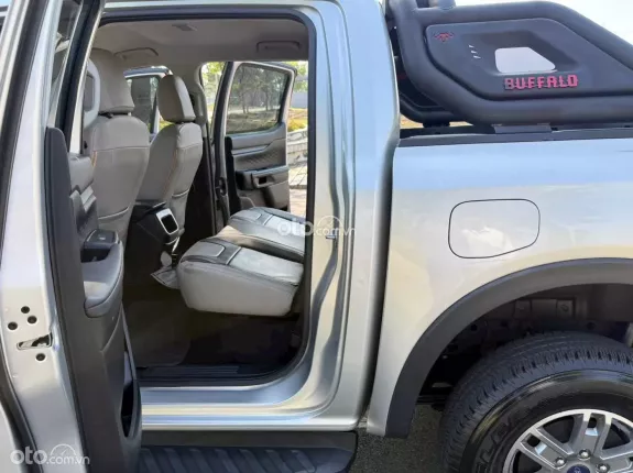 Ford Ranger XLS 2.0L 4x2 AT 2023 - Xe zin, ít tải nặng, ngoại hình hầm hố, động cơ 2.0L Turbo mạnh mẽ và khung gầm lớn