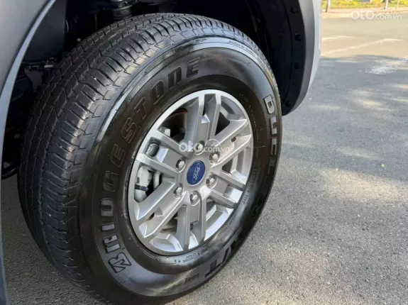 Ford Ranger XLS 2.0L 4x2 AT 2023 - Xe zin, ít tải nặng, ngoại hình hầm hố, động cơ 2.0L Turbo mạnh mẽ và khung gầm lớn