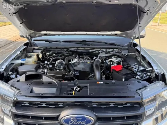 Ford Ranger XLS 2.0L 4x2 AT 2023 - Xe zin, ít tải nặng, ngoại hình hầm hố, động cơ 2.0L Turbo mạnh mẽ và khung gầm lớn