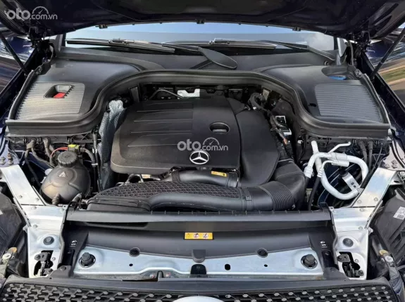 Mercedes-Benz GLC 300 4Matic 2020 - Xe gần y mới (gói AMG Line), không gian nội thất ngập tràn công nghệ, khả năng vận hành mạnh mẽ