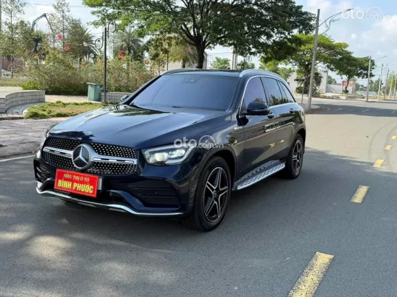 Mercedes-Benz GLC 300 4Matic 2020 - Xe gần y mới (gói AMG Line), không gian nội thất ngập tràn công nghệ, khả năng vận hành mạnh mẽ
