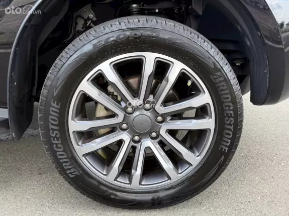 Ford Everest Titanium 2.0 AT 4x2 2019 - Bản cao cấp full options, xe zin toàn tập không lỗi
