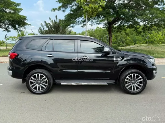 Ford Everest Titanium 2.0 AT 4x2 2019 - Bản cao cấp full options, xe zin toàn tập không lỗi