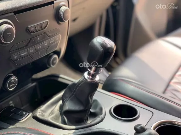 Ford Everest Ambiente 2.0 MT 4x2 2019 - Bản số sàn tiết kiệm, cảm giác lái chủ động, xe zin không lỗi