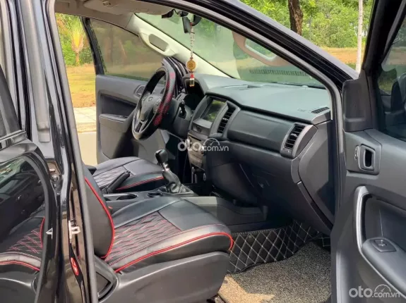 Ford Everest Ambiente 2.0 MT 4x2 2019 - Bản số sàn tiết kiệm, cảm giác lái chủ động, xe zin không lỗi