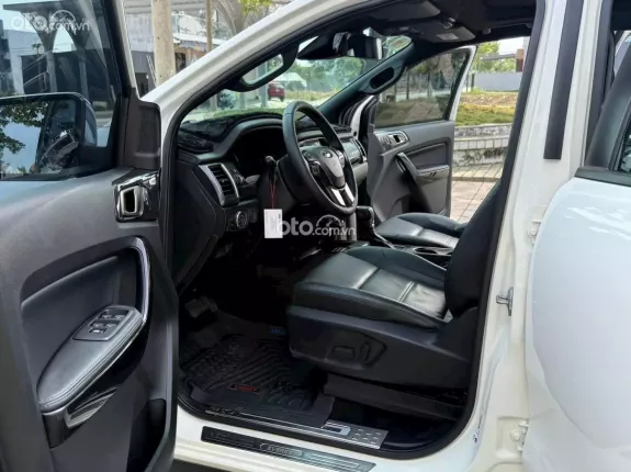 Ford Everest Titanium 2.0L AT 4WD 2022 - Bản cao cấp nhất, ngập tràn công nghệ, xe zin khoẻ