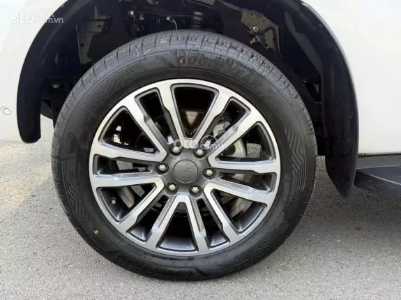 Ford Everest Titanium 2.0L AT 4WD 2022 - Bản cao cấp nhất, ngập tràn công nghệ, xe zin khoẻ