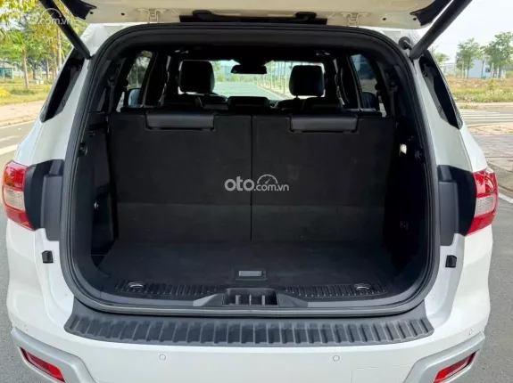 Ford Everest Titanium 2.0L AT 4WD 2022 - Bản cao cấp nhất, ngập tràn công nghệ, xe zin khoẻ