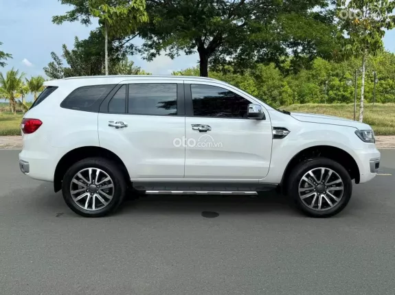 Ford Everest Titanium 2.0L AT 4WD 2022 - Bản cao cấp nhất, ngập tràn công nghệ, xe zin khoẻ