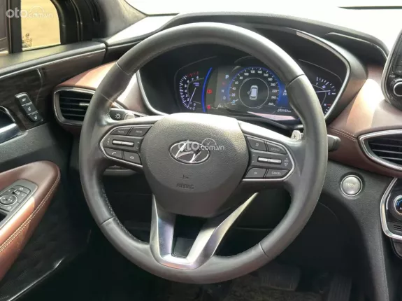 Hyundai Santa Fe 2.4L Xăng Cao cấp 2019 - Xe gia đình sử dụng rất mới