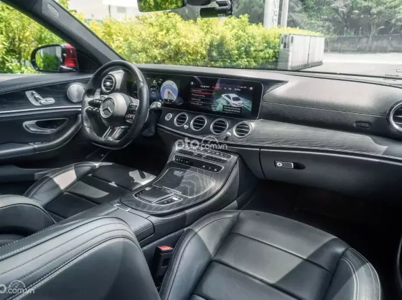 Mercedes-Benz E300 AMG V1 2022 - Đỏ