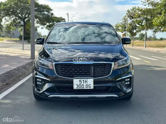 Kia Sedona 2.2 DAT 2020 - MPV 7 chỗ cỡ lớn rất được ưa chuộng tại Việt Nam, xe zin không lỗi