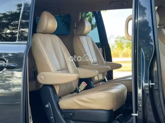 Kia Sedona 2.2 DAT 2020 - MPV 7 chỗ cỡ lớn rất được ưa chuộng tại Việt Nam, xe zin không lỗi