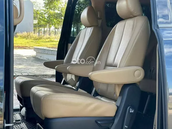 Kia Sedona 2.2 DAT 2020 - MPV 7 chỗ cỡ lớn rất được ưa chuộng tại Việt Nam, xe zin không lỗi