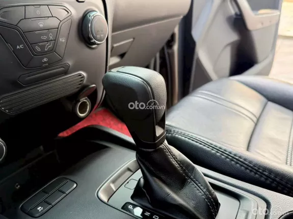 Ford Ranger XLS 2.2 4x2 AT 2019 - Mẫu bán tải cơ bắp với động cơ Diesel mạnh mẽ hàng đầu phân khúc
