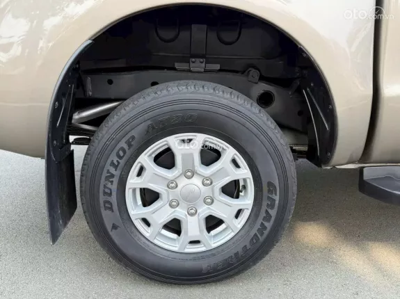 Ford Ranger XLS 2.2 4x2 AT 2019 - Mẫu bán tải cơ bắp với động cơ Diesel mạnh mẽ hàng đầu phân khúc