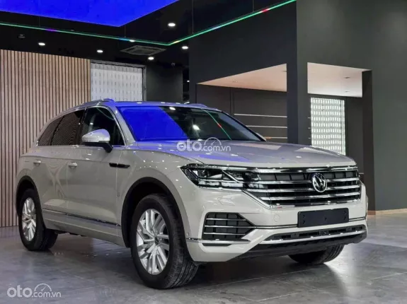 Volkswagen Touareg Elegance 2026 - Giá xe Touareg SUV 5 chỗ ưu đãi 2 năm bảo hiểm tháng 5 nhiều ưu đãi khác LH Minh Thư