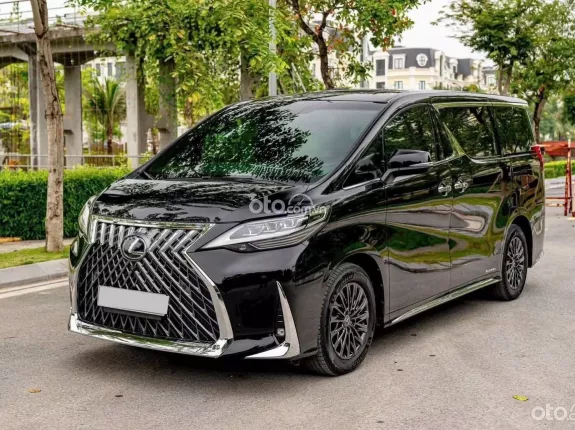 Lexus LM 300h 2020 - 4 chỗ màu đen nội thất kem