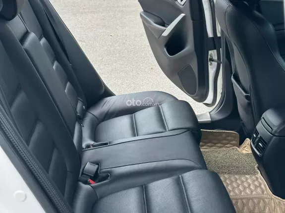 Mazda 6 2.0L Luxury 2015 - Nội ngoại thất rất mới