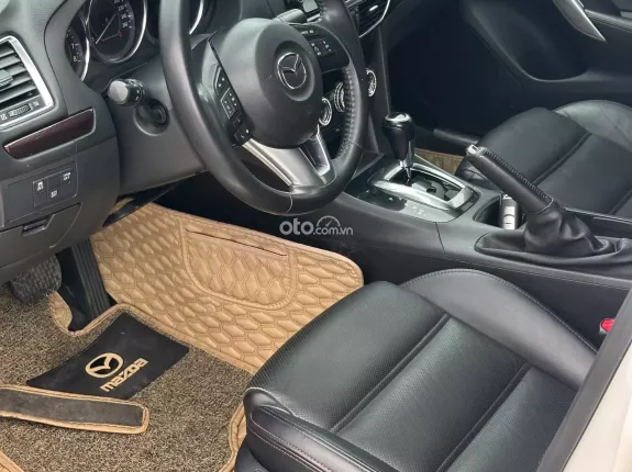 Mazda 6 2.0L Luxury 2015 - Nội ngoại thất rất mới