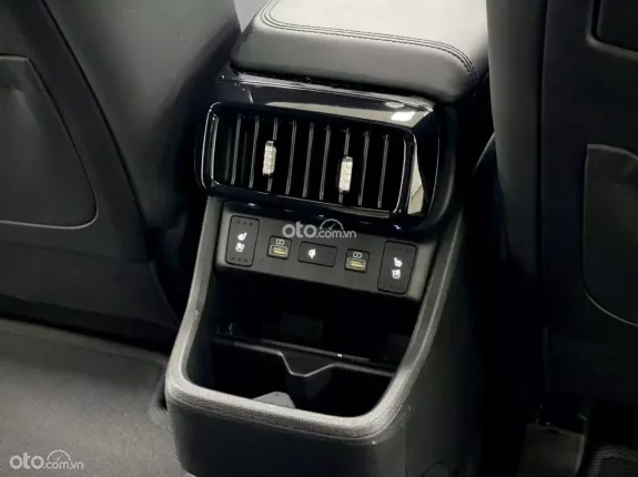Hyundai Custin 1.5T-GDi Đặc biệt 2025 - Model 2026 Siêu Lướt