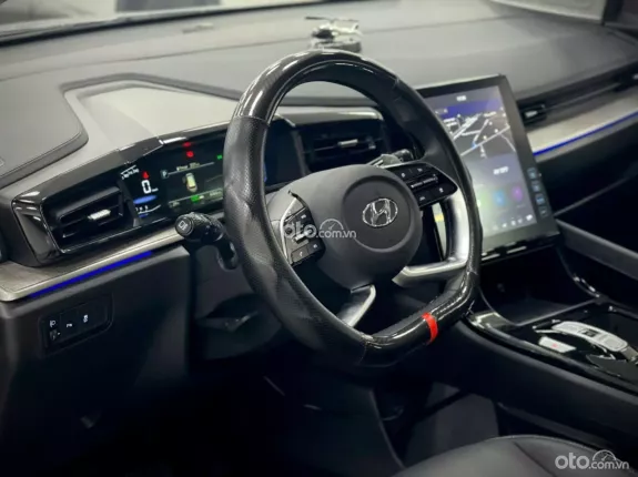 Hyundai Custin 1.5T-GDi Đặc biệt 2025 - Model 2026 Siêu Lướt