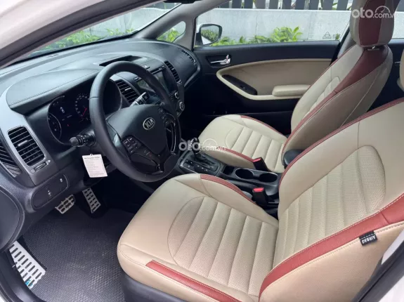 Kia Cerato 2.0 AT Premium 2018 - 1 chủ từ đầu chạy chuẩn 7,5 vạn km full ls hãng