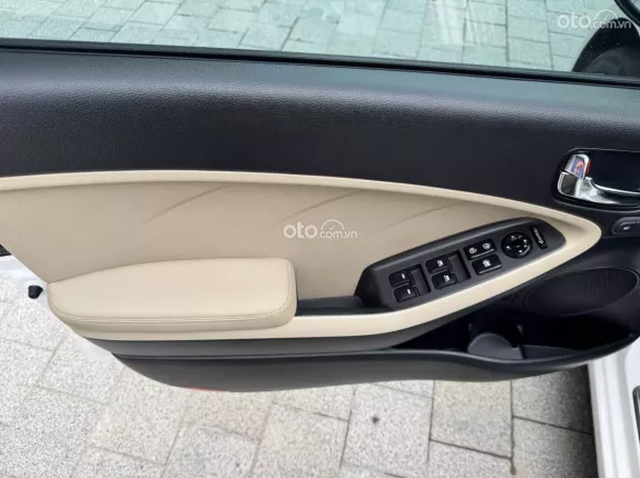 Kia Cerato 2.0 AT Premium 2018 - 1 chủ từ đầu chạy chuẩn 7,5 vạn km full ls hãng