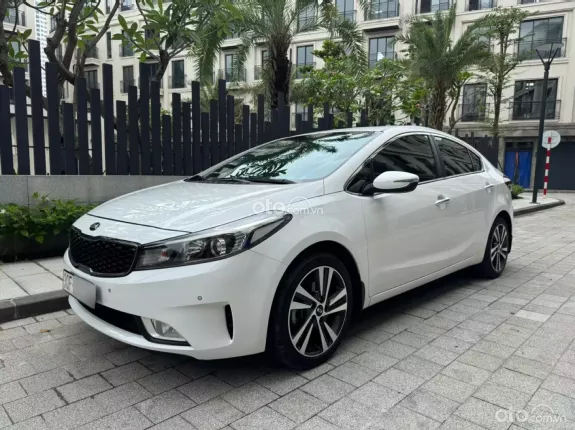 Kia Cerato 2.0 AT Premium 2018 - 1 chủ từ đầu chạy chuẩn 7,5 vạn km full ls hãng