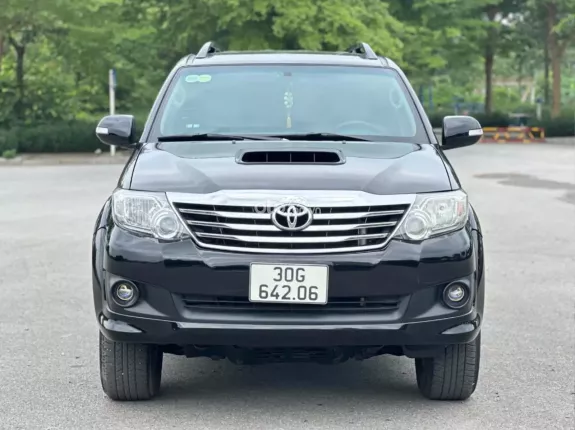 Toyota Fortuner 2.5G 4x2 MT 2013 - Ko qua kinh doanh dịch vụ rất đẹp