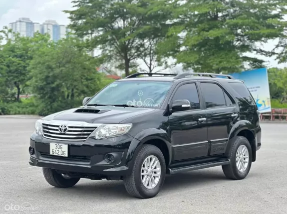 Toyota Fortuner 2.5G 4x2 MT 2013 - Ko qua kinh doanh dịch vụ rất đẹp