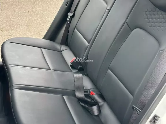 Hyundai Grand i10 Hatchback 1.2 AT 2022 - Một chủ từ mới, full ls hãng, thơm mùi Mới