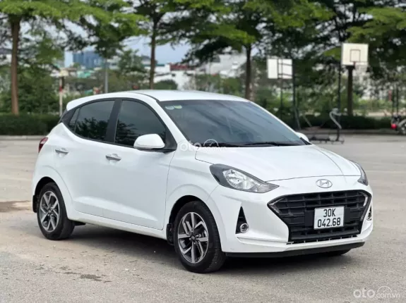 Hyundai Grand i10 Hatchback 1.2 AT 2022 - Một chủ từ mới, full ls hãng, thơm mùi Mới