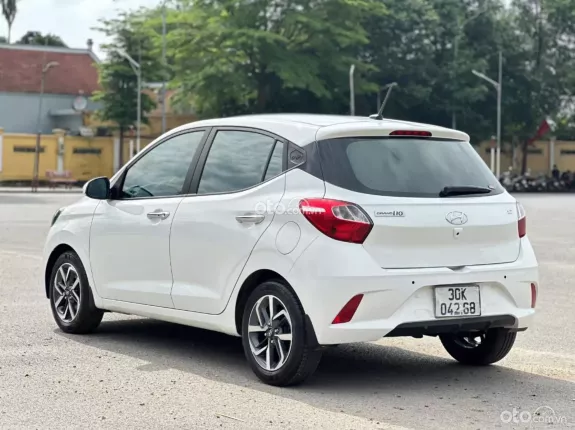Hyundai Grand i10 Hatchback 1.2 AT 2022 - Một chủ từ mới, full ls hãng, thơm mùi Mới
