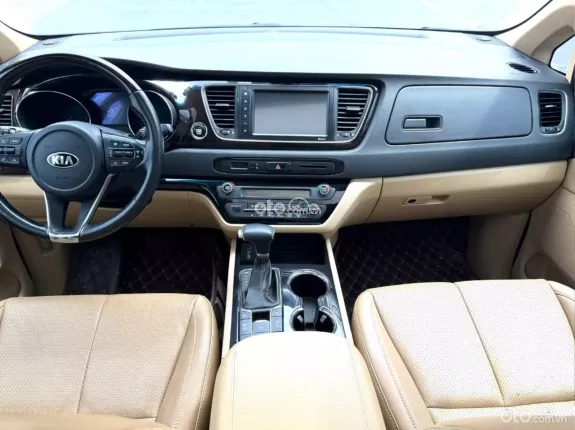 Kia Sedona 2.2 DAT 2020 - Full Dầu