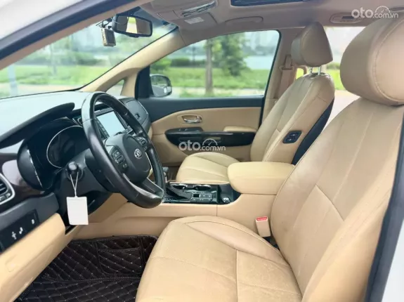 Kia Sedona 2.2 DAT 2020 - Full Dầu