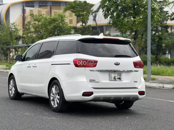 Kia Sedona 2.2 DAT 2020 - Full Dầu