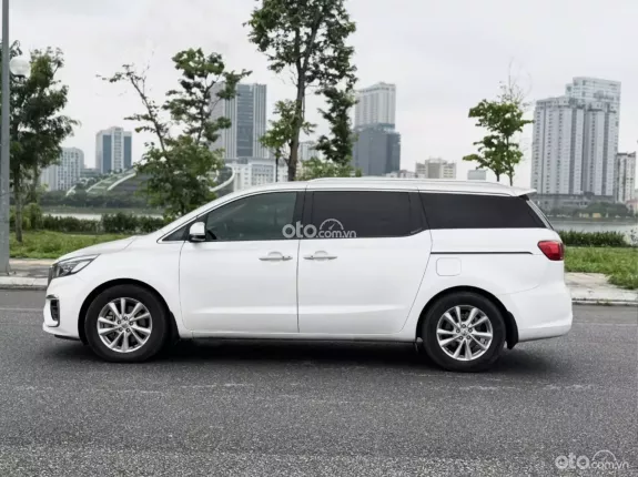 Kia Sedona 2.2 DAT 2020 - Full Dầu