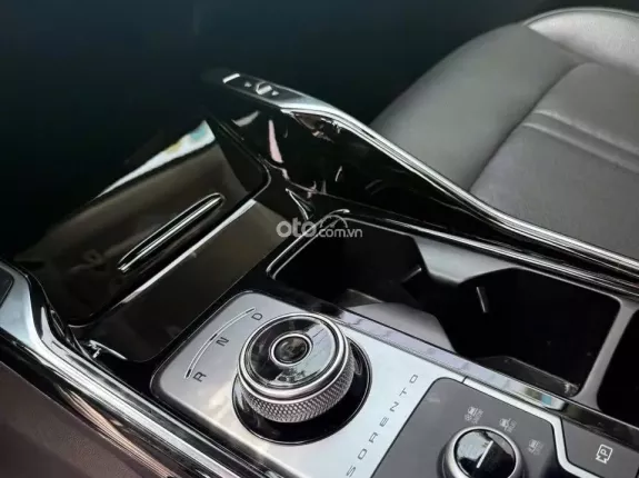 Kia Sorento Hybrid 1.6L Signature 2024 - Xe cực hiếm, hỗ trợ bank cao