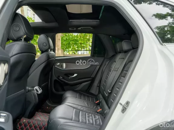 Mercedes-Benz GLC 300 4Matic 2021 - Xe cực đẹp, hỗ trợ bank cao
