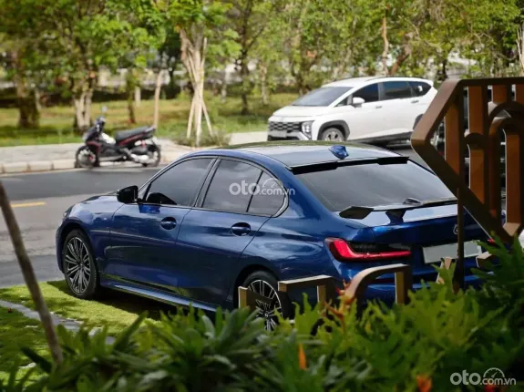 BMW 320i M Sport 2022 - Xanh