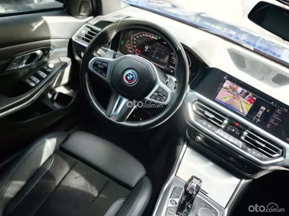 BMW 320i M Sport 2022 - Xanh
