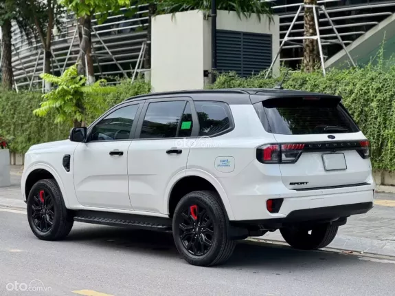Ford Everest Sport 2.0 AT 4x2 2025 - Xe như mới, hỗ trợ bank